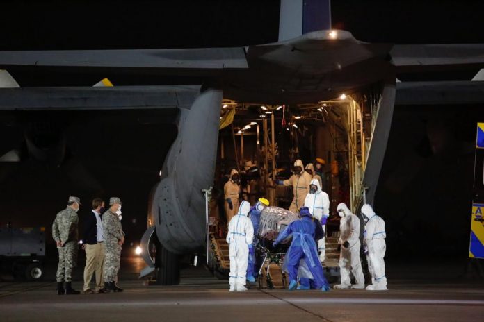 covid-19 traslado aéreo de pacientes desde la Santiago a regiones