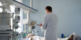 alteración en la deglución y la voz