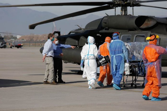 pacientes COVID-19 fueron trasladados en helicópteros