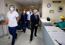 Ministerio de Salud recibe donación de más de 380 teléfonos para hospitales de la Región Metropolitana