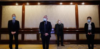 COVID-19: Ministro París recibe a personal de salud italiano que apoyará atención de pacientes