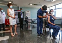 Comenzó histórica vacunación COVID-19 a personal de Salud en la Región del Maule