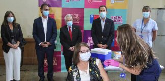 COVID-19: Ministros de Salud y Educación dan inicio a vacunación para miembros de la comunidad educativa