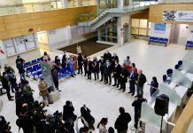 Inauguración Hospital de Cunco de La Araucanía Subsecretario Dougnac inaugura Hospital de Cunco en La Araucanía: “La colaboración entre autoridades y comunidad, permite levantar obras que mejoran la calidad de vida de las personas”