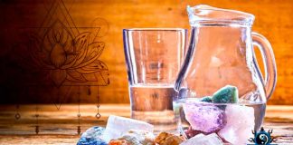 Cuarzos curativos en agua permiten balancear mente, espíritu y alma  Cuarzos curativos en agua permiten balancear mente, espíritu y alma