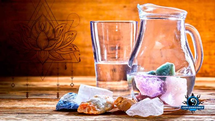 Cuarzos curativos en agua permiten balancear mente, espíritu y alma  Cuarzos curativos en agua permiten balancear mente, espíritu y alma