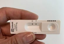 Abbott anuncia el lanzamiento de Panbio™ Autotest COVID-19 Antigen Self-Test en Chile, incrementando el acceso a pruebas rápidas y fiables Autotest COVID-19 antígeno Panbio Abbott 3