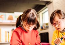 Día Internacional del Síndrome de Down: Cómo debe ser el calzado ideal para niños con esta condición Día Internacional del Síndrome de Down Cómo debe ser el calzado ideal