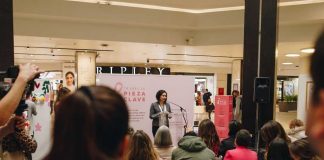 campaña que promueve la importancia de la detección temprana del cáncer de mama