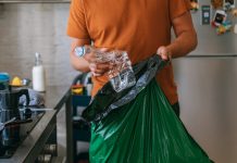 Cuatro consejos para reciclar tus plásticos en Navidad