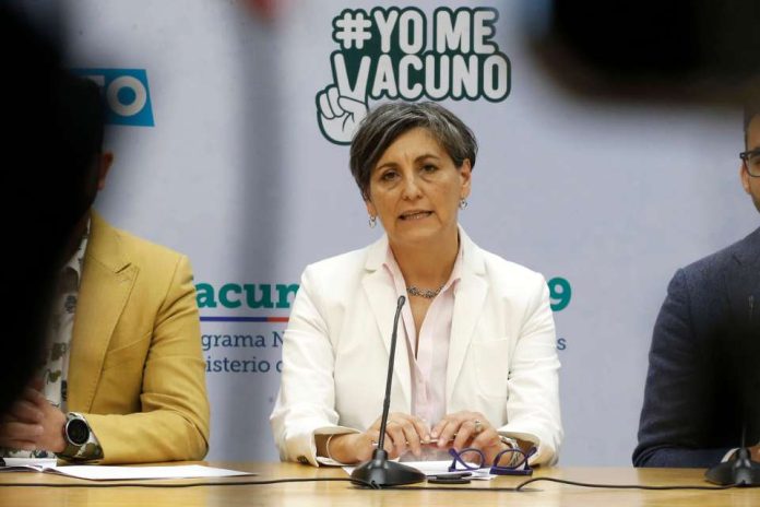 COVID-19 Ministerio de Salud amplía campaña vacunación Bivalente a personas mayores de 50 años y nuevos grupos objetivo