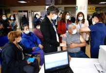 Ministra de Salud llama a la población objetivo a inocularse con la vacuna bivalente contra el SARS-CoV-2