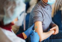 Seguimiento a más de 100.000 personas en todo el país: Investigación chilena sobre inmunidad contra SARS-CoV-2 por dosis de refuerzo se publica en The Lancet Microbe Seguimiento a más de 100.000 personas en todo el país: Investigación chilena sobre inmunidad contra SARS-CoV-2 por dosis de refuerzo se publica en The Lancet Microbe