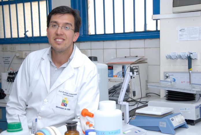 Dr. Rodrigo Valenzuela 400 MIL MILLONES DE PESOS AL AÑO PODRÍAN AHORRAR AL PAÍS LAS GUÍAS ALIMENTARIAS