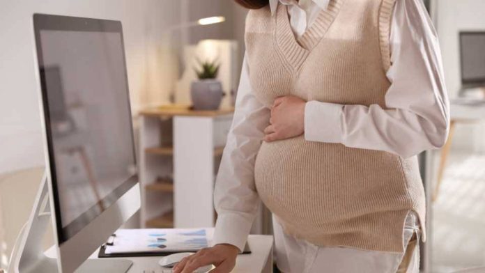 El 54% de las mujeres con hijos no cuenta con beneficios de maternidad en sus organizaciones El 54% de las mujeres con hijos no cuenta con beneficios de maternidad en sus organizaciones