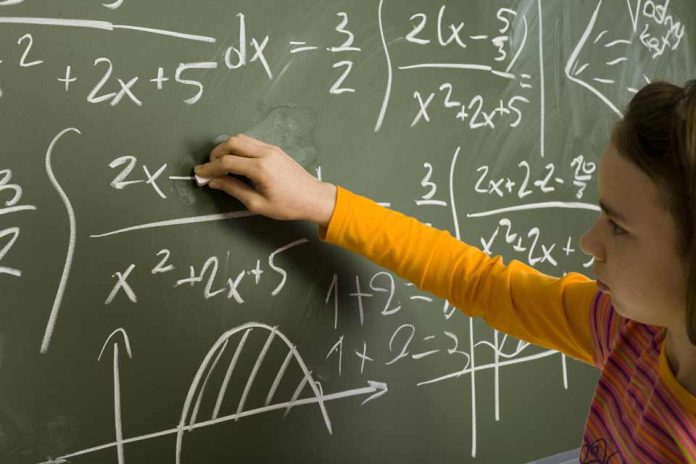 SENCE y Pacto de Productividad mejoran Manual de Inclusión para la atención de personas con discapacidad en la red de intermediación laboral SENCE y Pacto de Productividad mejoran Manual de Inclusión para la atención de personas con discapacidad en la red de intermediación laboral