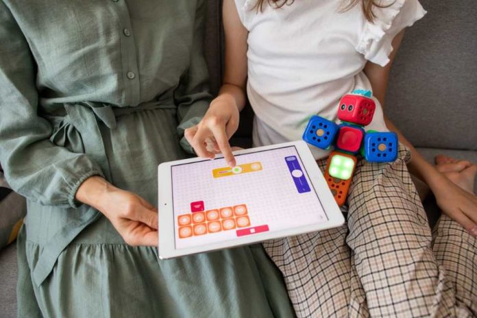 ¿Sospechas que tu hijo es autista? Te explicamos a qué debes prestar atención