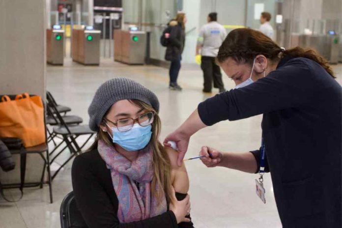 vacunación contra la Influenza y COVID-19