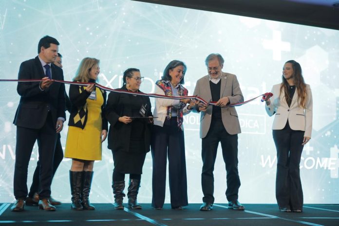 Subsecretario de Redes Asistenciales en inauguración de Expo Hospital: “La exhibición permite ver los avances tecnológicos y cómo se pueden incorporar en nuestro sistema”