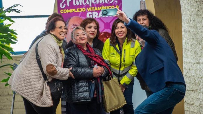 La Florida ha puesto 41 mil dosis de complejo vitamínico B a adultos mayores