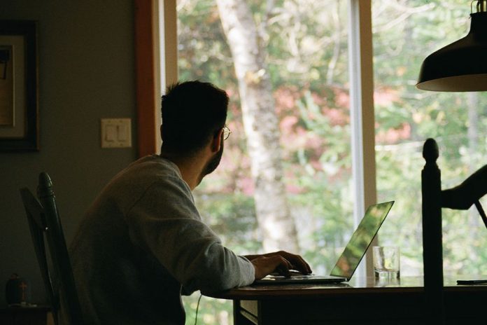 ¿Fin del home office? Los intereses cruzados de empresas y trabajadores