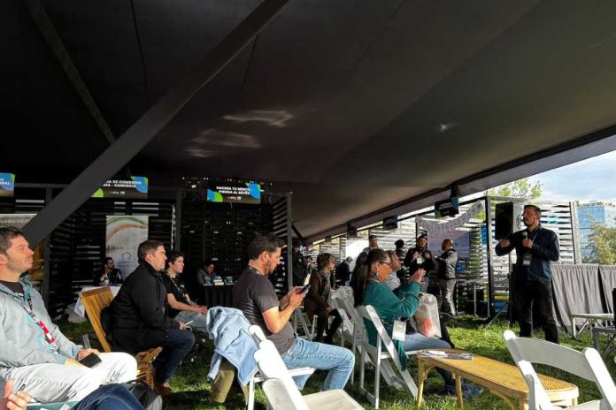 A ETMDay Santiago 2023 Los desafíos de la sostenibilidad en el sector salud ETMDay Santiago 2023: Los desafíos de la sostenibilidad en el sector salud