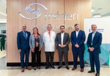 Salud + tecnología = Bienestar para los paciente Salud + tecnología = Bienestar para los paciente