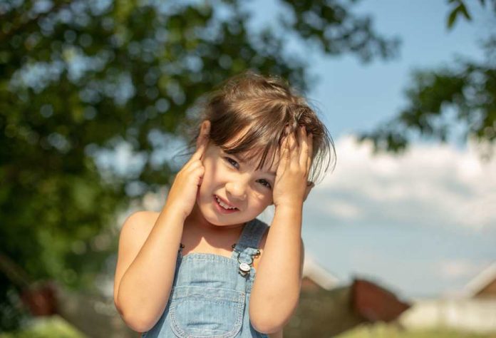 Cómo cuidar nuestra salud auditiva ante los cambios de temperatura del verano