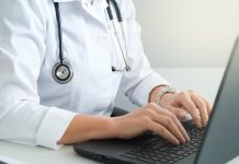 Alertan por fraudes de firmas electrónicas en Salud: ¿Cómo avanzar a una digitalización segura?