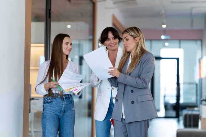 Retail destaca como una de las industrias con mayor empleabilidad femenina