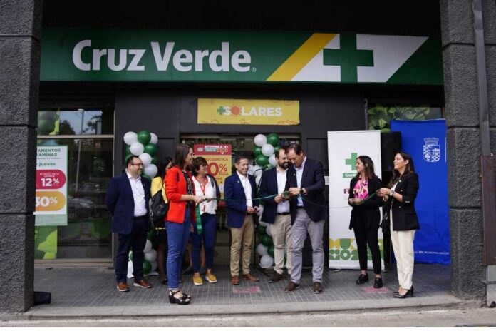 Cruz Verde triplica sus farmacias de urgencia con foco en comunas sin locales 24 horas, alcanzando a más de 5 millones de personas