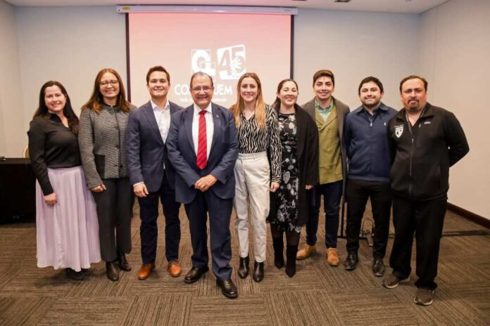 Sociedad Chilena de Cirugía Plástica rindió homenaje al Dr. Jorge Rojas, Premio Nacional de Medicina 2024, fundador de Coaniquem