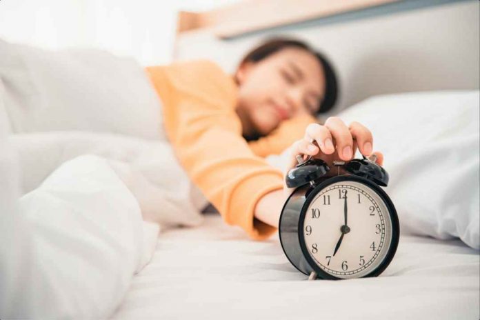 Cambio de hora: experto aconseja cómo enfrentarlo con éxito