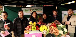 Canasta dieciochera: autoridades y feriantes llaman a cotizar diversas alternativas de productos para cuidar el presupuesto familiar, además estar atentos a las recomendaciones que contemplan la correcta higiene de productos