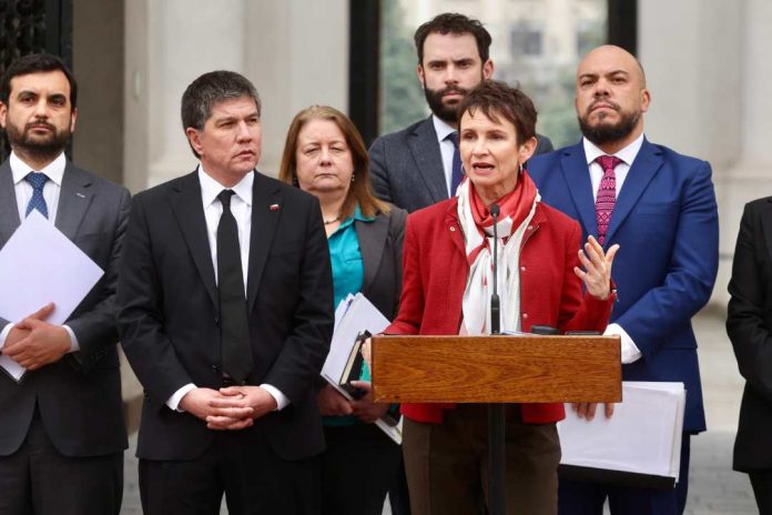 Gabinete Pro Seguridad Gobierno determina presencia policial en centros de salud calificados como de muy alto riesgo o riesgo extremo Gabinete Pro Seguridad Gobierno determina presencia policial en centros de salud calificados como de muy alto riesgo o riesgo extremo