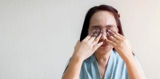 Frotarse los ojos: Oftalmóloga explica por qué es perjudicial para la visión Frotarse los ojos: Oftalmóloga explica por qué es perjudicial para la visión