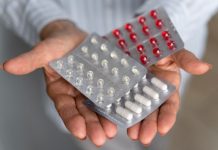Siete de cada diez chilenos bota a la basura los medicamentos que ya no usa y que están vencidos Siete de cada diez chilenos bota a la basura los medicamentos que ya no usa y que están vencidos
