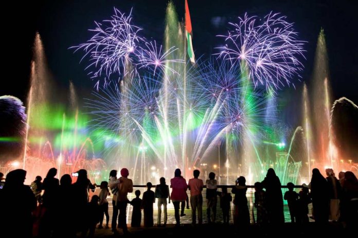 Fiestas de fin de año ¿cuáles son las prácticas más riesgosas para nuestra salud auditiva Fiestas de fin de año ¿cuáles son las prácticas más riesgosas para nuestra salud auditiva