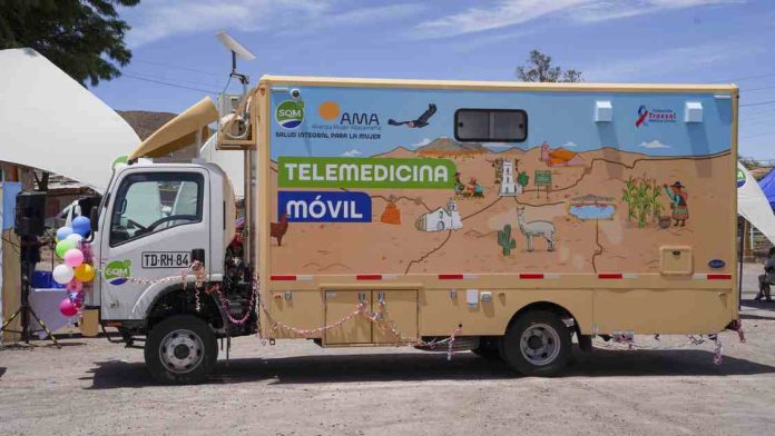 Peine inaugura camión de telemedicina con foco en salud mental y cuidado comunitario