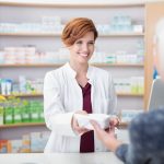 ¿Qué hace y qué no un químico farmacéutico? Resolviendo dudas desde la farmacia