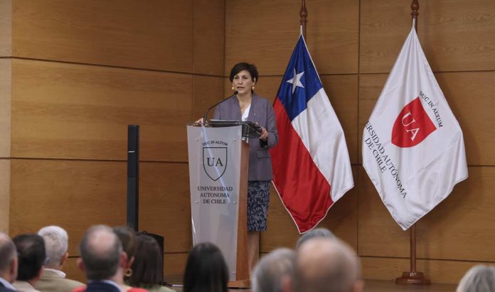 Ministra Aguilera: “La información en salud es de los pacientes, la ficha clínica es de los pacientes”