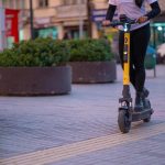 Scooters, bicicletas y Ley de Convivencia Vial: Los retos de la micromovilidad urbana en Chile este 2025