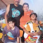 Gracias a terapia enzimática, adolescente con enfermedad neurodegenerativa “rara” busca mejorar su calidad de vida