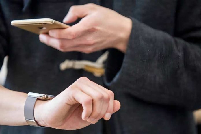 Cambio de hora en Chile médicos entregan 7 recomendaciones para mitigar efectos adversos Cambio de hora en Chile: médicos entregan 7 recomendaciones para mitigar efectos adversos