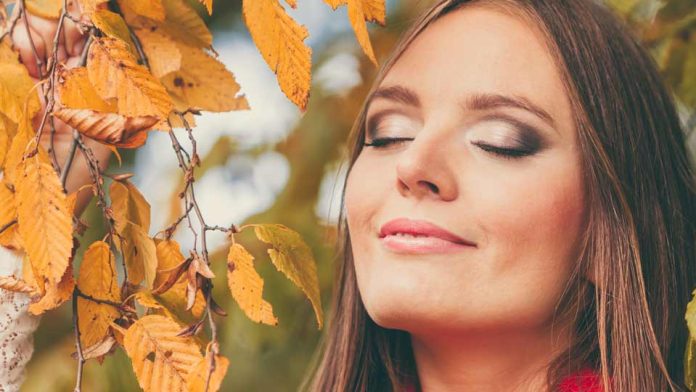 ¿Cómo cuidar y proteger la piel en otoño? Consejos de una experta