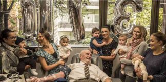 El hombre del brazo de oro que salvó más de dos millones de bebés con sus donaciones de plasma