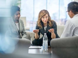 Mujeres en el poder: el camino hacia un liderazgo político equitativo Mujeres en el poder: el camino hacia un liderazgo político equitativo