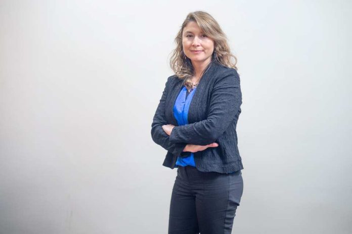 Mujeres en el poder y el techo de cristal ¿mito o realidad Mujeres en el poder y el techo de cristal: ¿mito o realidad?