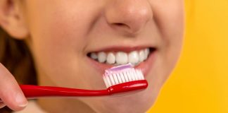 ¿Cepillas tus dientes de manera correcta? Descubre los errores más habituales en el Día Mundial de la Salud Bucodental ¿Cepillas tus dientes de manera correcta? Descubre los errores más habituales en el Día Mundial de la Salud Bucodental