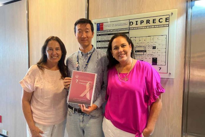 Sociedad civil entrega recomendaciones al MINSAL para transformar el abordaje del Cáncer de Mama Triple Negativo el día Internacional de esta enfermedad Sociedad civil entrega recomendaciones al MINSAL para transformar el abordaje del Cáncer de Mama Triple Negativo el día Internacional de esta enfermedad